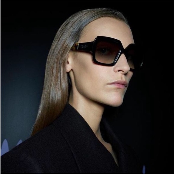 PRADA PR 21XS Sunglasses - Picture 12 of 12